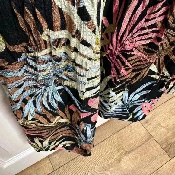 Hurley Ruffle Hem Maxi Dress Black / Floral Size NWT Medium - Picture 2 of 16